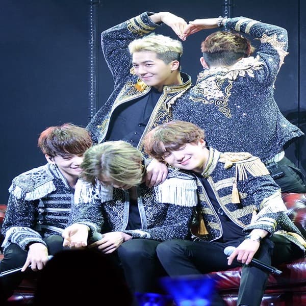 WINNER 2026 시즌 그리팅